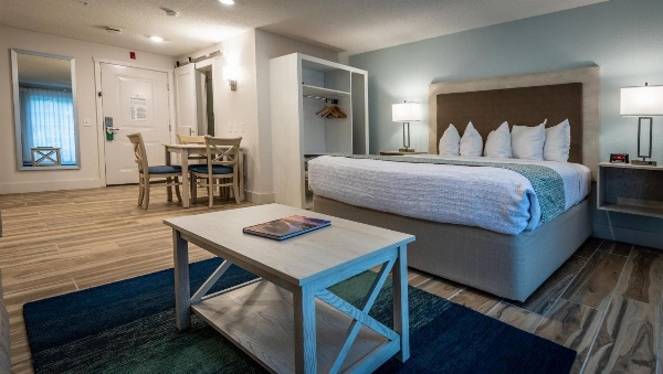 Palmera Inn and Suites image 4